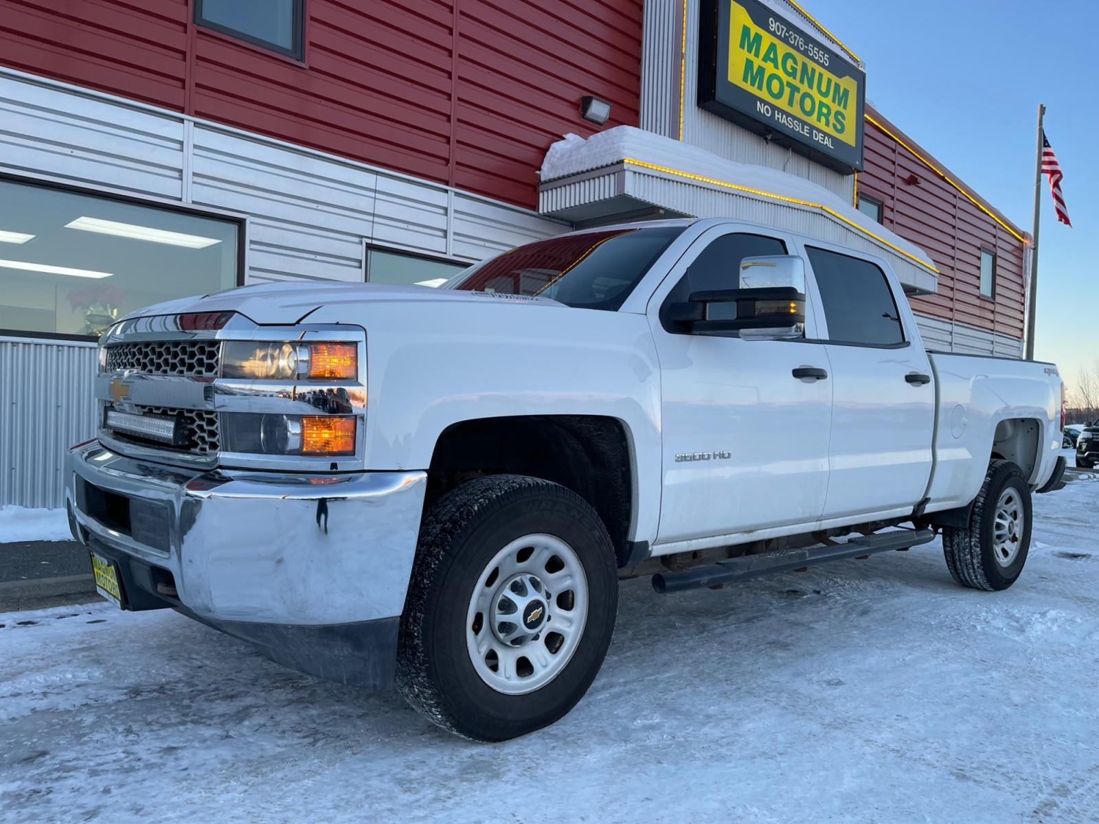 2019 White /Gray Chevrolet Silverado 3500HD Crew Cab 4WD (1GC4KVEY4KF) with an 6.6L V8 OHV 32V TURBO DIESEL engine, 6A transmission, located at 1960 Industrial Drive, Wasilla, 99654, (907) 376-5555, 61.573475, -149.400146 - Photo #0