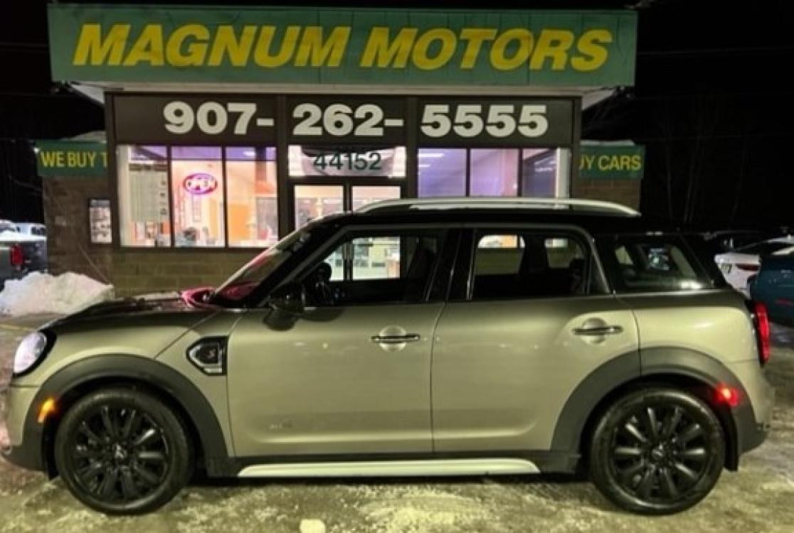 2019 Gray /BLACK Mini Countryman S ALL4 (WMZYT5C5XK3) with an 1.6L L4 DOHC 16V TURBO engine, AUTO transmission, located at 44152 Sterling Highway, Soldotna, 99669, (907) 262-5555, 60.484917, -151.062408 - Photo #0