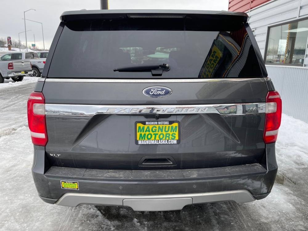 2019 Gray /Gray Ford Expedition MAX XLT 4WD (1FMJK1JT6KE) with an 3.5L V6 DOHC 24V FFV engine, 6A transmission, located at 1960 Industrial Drive, Wasilla, 99654, (907) 376-5555, 61.573475, -149.400146 - Photo #4