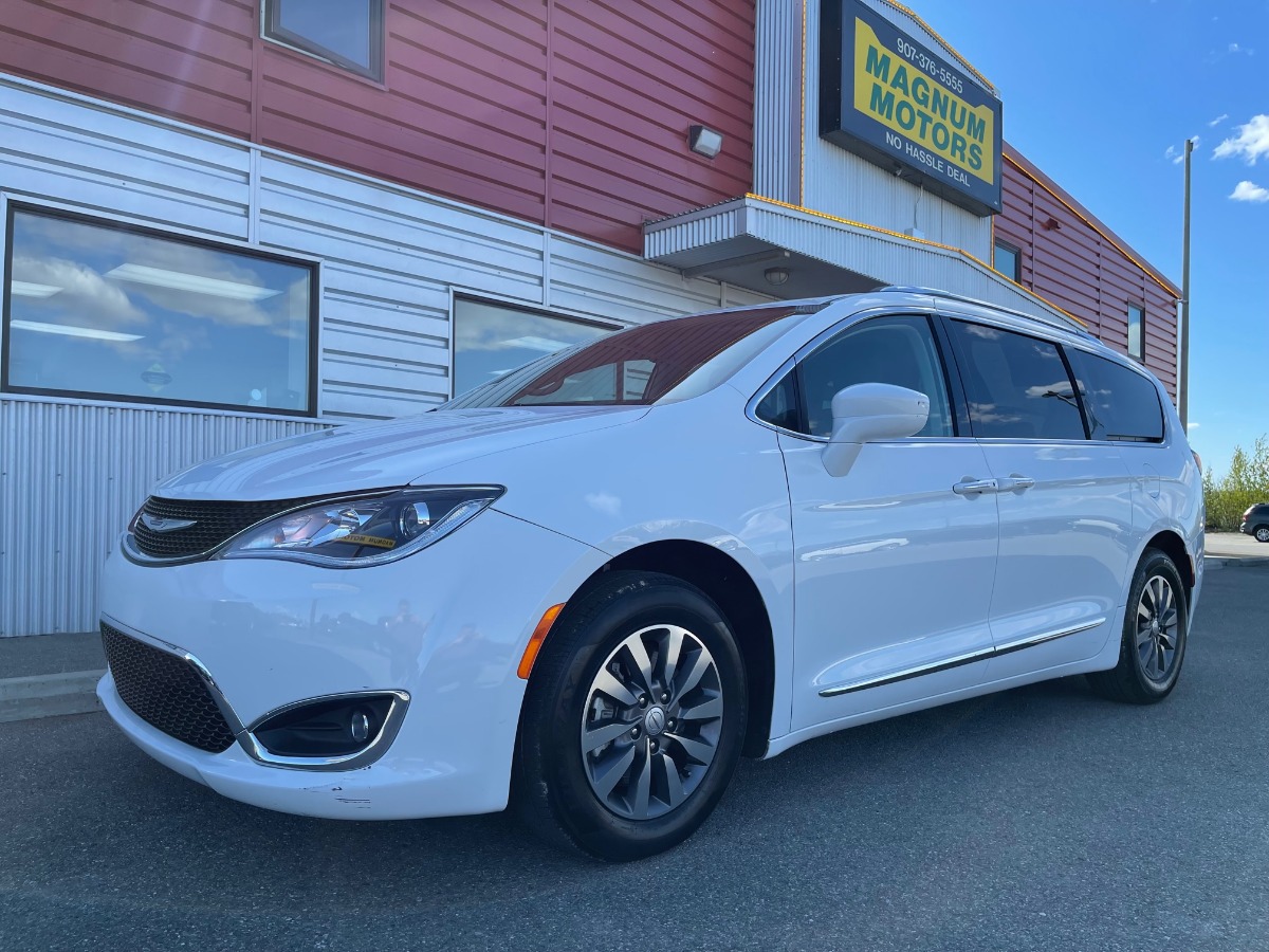 photo of 2020 Chrysler Pacifica Touring-L Plus