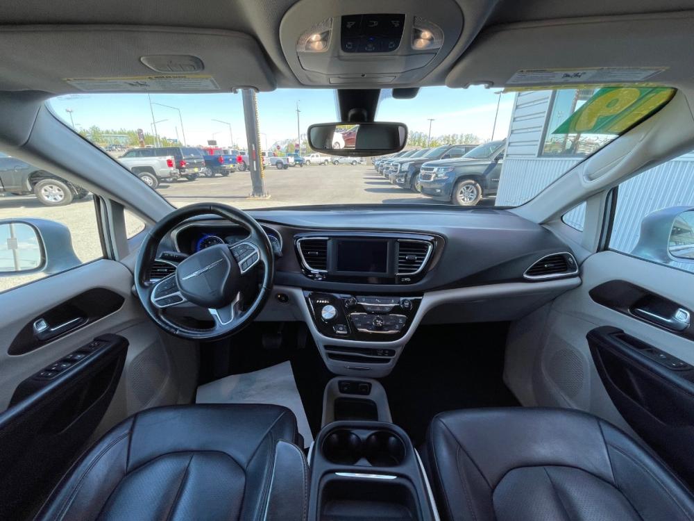 2019 Silver /Black Chrysler Pacifica Touring-L (2C4RC1BG4KR) with an 3.6L V6 DOHC 24V engine, 9A transmission, located at 1960 Industrial Drive, Wasilla, 99654, (907) 376-5555, 61.573475, -149.400146 - Photo #11