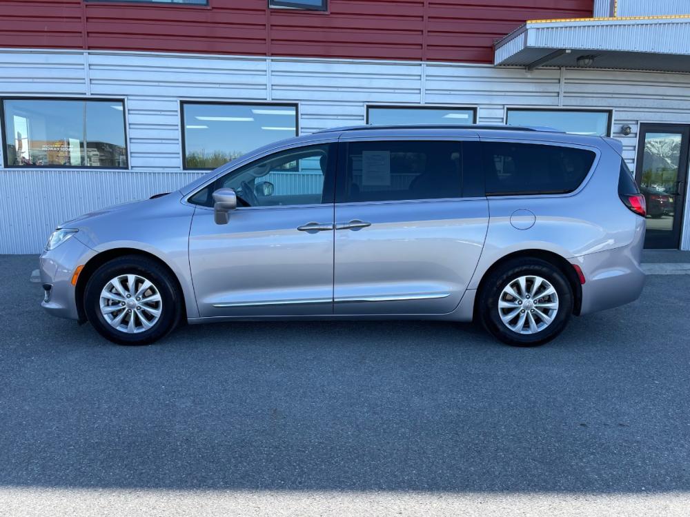 2019 Silver /Black Chrysler Pacifica Touring-L (2C4RC1BG4KR) with an 3.6L V6 DOHC 24V engine, 9A transmission, located at 1960 Industrial Drive, Wasilla, 99654, (907) 376-5555, 61.573475, -149.400146 - Photo #2