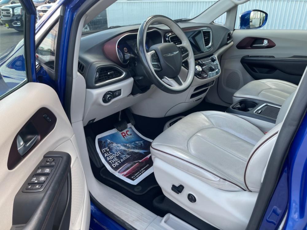 2020 Blue /white Chrysler Pacifica Limited (2C4RC1GGXLR) with an 3.6L V6 DOHC 24V engine, 9A transmission, located at 44152 Sterling Highway, Soldotna, 99669, (907) 262-5555, 60.484917, -151.062408 - Photo #13
