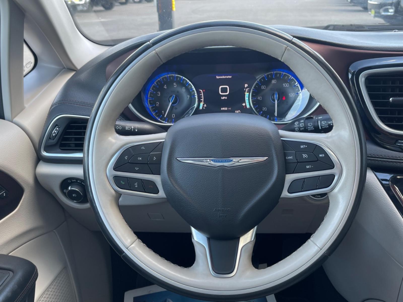 2020 Blue /white Chrysler Pacifica Limited (2C4RC1GGXLR) with an 3.6L V6 DOHC 24V engine, 9A transmission, located at 44152 Sterling Highway, Soldotna, 99669, (907) 262-5555, 60.484917, -151.062408 - Front Wheel drive - Photo #14