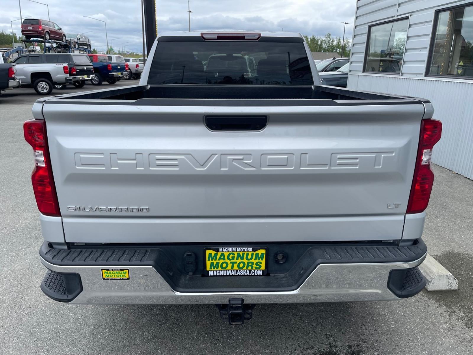 2020 Silver /Black Chevrolet Silverado 1500 LT Double Cab 4WD (1GCRYDED8LZ) with an 5.3L V8 OHV 16V engine, 6A transmission, located at 44152 Sterling Highway, Soldotna, 99669, (907) 262-5555, 60.484917, -151.062408 - Photo #4
