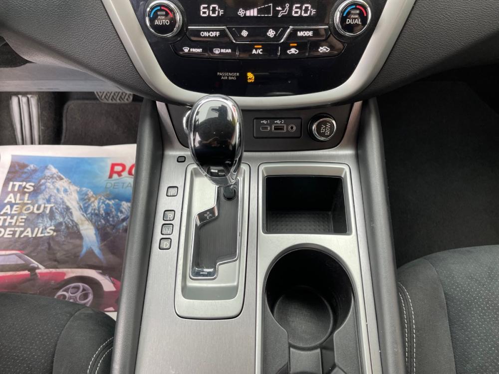 2020 Silver /Black Nissan Murano SV AWD (5N1AZ2BS7LN) with an 3.5L V6 DOHC 24V engine, CVT transmission, located at 1960 Industrial Drive, Wasilla, 99654, (907) 376-5555, 61.573475, -149.400146 - Photo #13