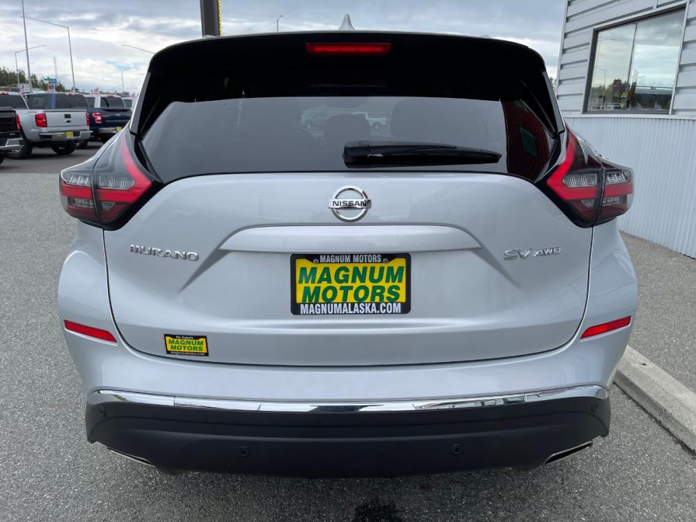 2020 Silver /Black Nissan Murano SV AWD (5N1AZ2BS7LN) with an 3.5L V6 DOHC 24V engine, CVT transmission, located at 1960 Industrial Drive, Wasilla, 99654, (907) 376-5555, 61.573475, -149.400146 - Photo #4