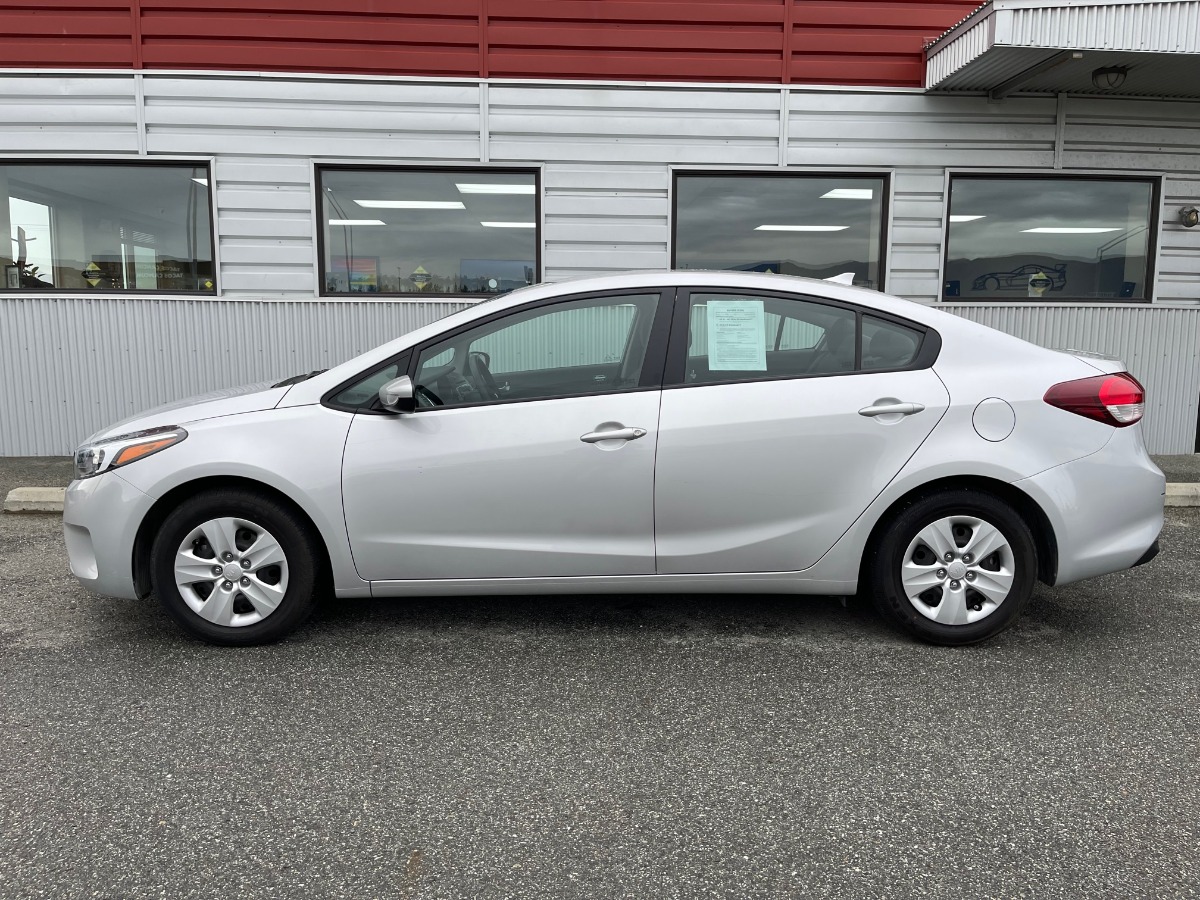 photo of 2018 Kia Forte LX 6M