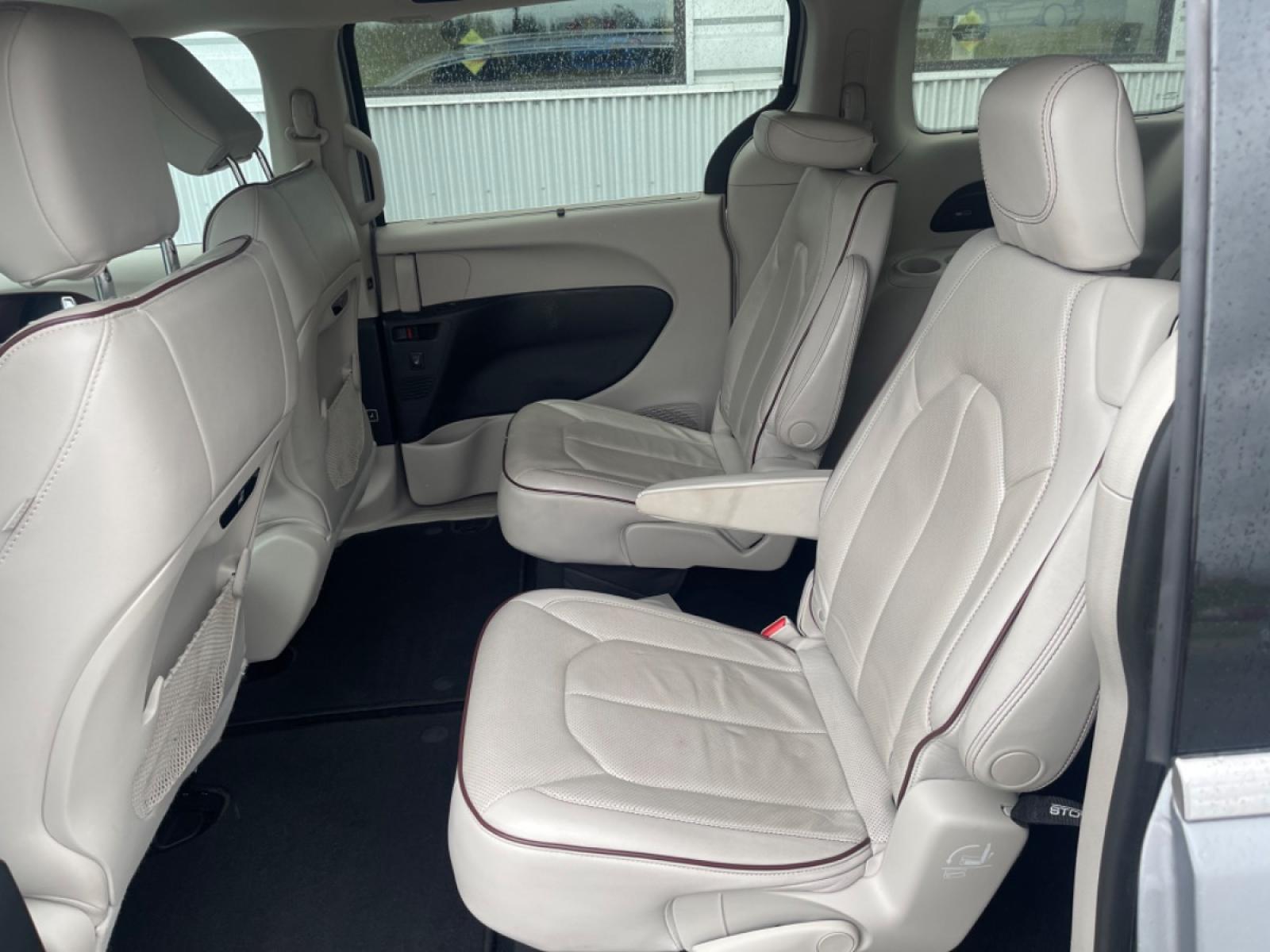 2020 Gray Chrysler Pacifica Limited (2C4RC1GG5LR) with an 3.6L V6 DOHC 24V engine, 9A transmission, located at 44152 Sterling Highway, Soldotna, 99669, (907) 262-5555, 60.484917, -151.062408 - Photo #10