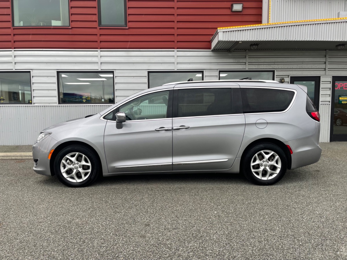 photo of 2020 Chrysler Pacifica Limited