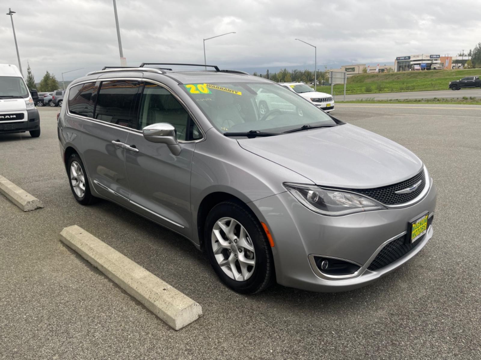 2020 Gray Chrysler Pacifica Limited (2C4RC1GG5LR) with an 3.6L V6 DOHC 24V engine, 9A transmission, located at 44152 Sterling Highway, Soldotna, 99669, (907) 262-5555, 60.484917, -151.062408 - Photo #5