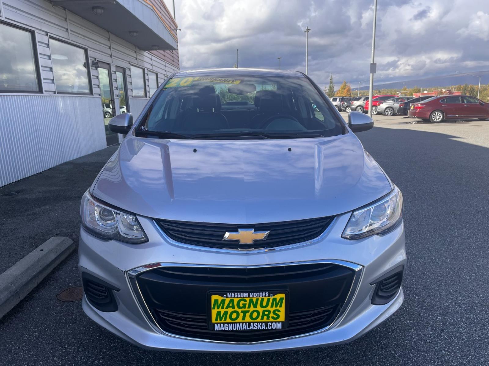 2020 Silver /gray Chevrolet Sonic Premier Auto Sedan (1G1JF5SB2L4) with an 1.4L L4 DOHC 24V TURBO engine, 6A transmission, located at 44152 Sterling Highway, Soldotna, 99669, (907) 262-5555, 60.484917, -151.062408 - Photo #5