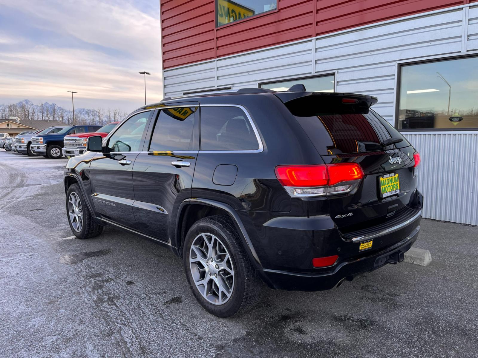 2020 Jeep Grand Cherokee Overland 4WD (1C4RJFCG3LC) with an 3.6L V6 DOHC 24V engine, 8A transmission, located at 1960 Industrial Drive, Wasilla, 99654, (907) 376-5555, 61.573475, -149.400146 - Photo #2