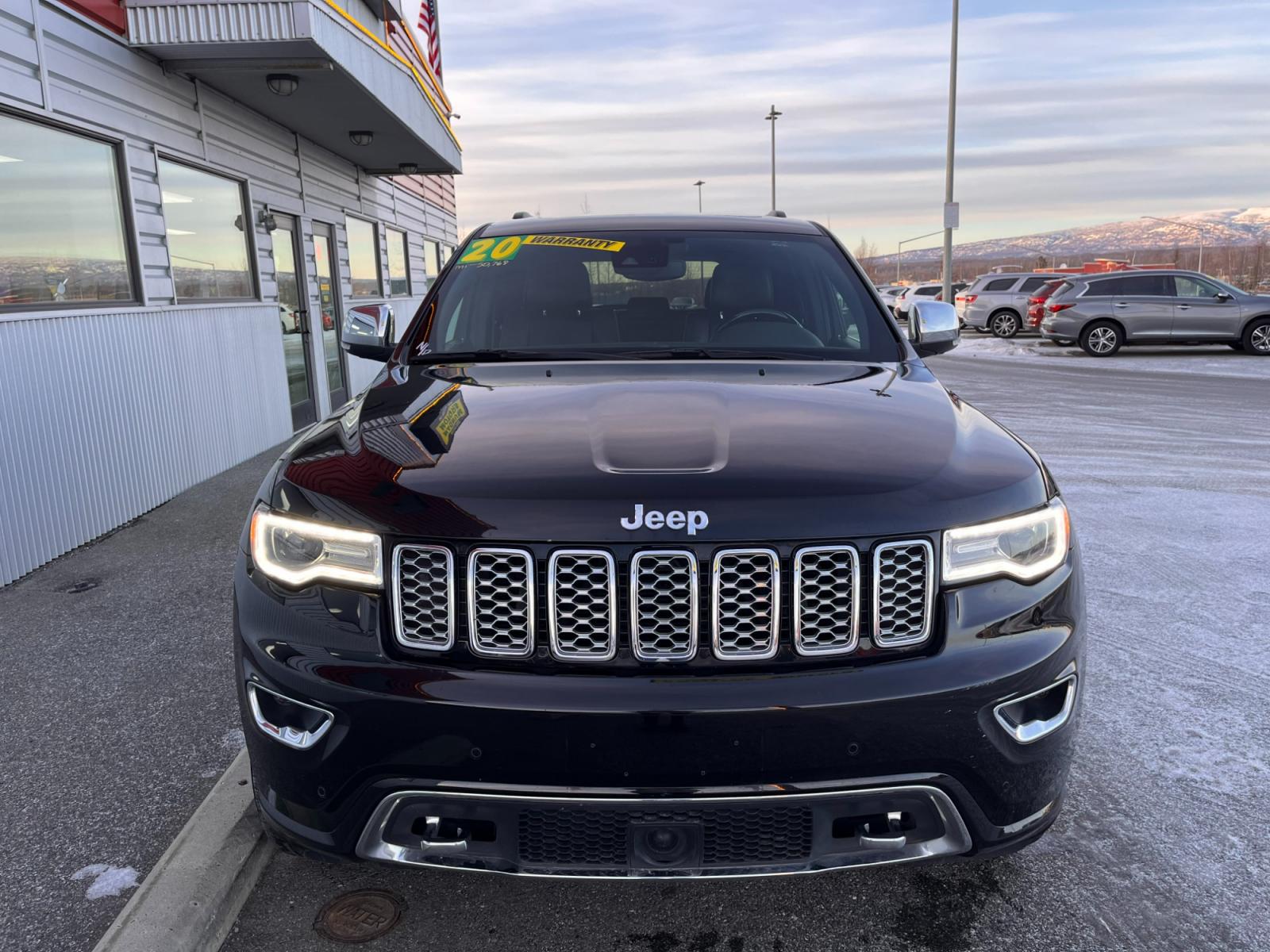 2020 Jeep Grand Cherokee Overland 4WD (1C4RJFCG3LC) with an 3.6L V6 DOHC 24V engine, 8A transmission, located at 1960 Industrial Drive, Wasilla, 99654, (907) 376-5555, 61.573475, -149.400146 - Photo #5