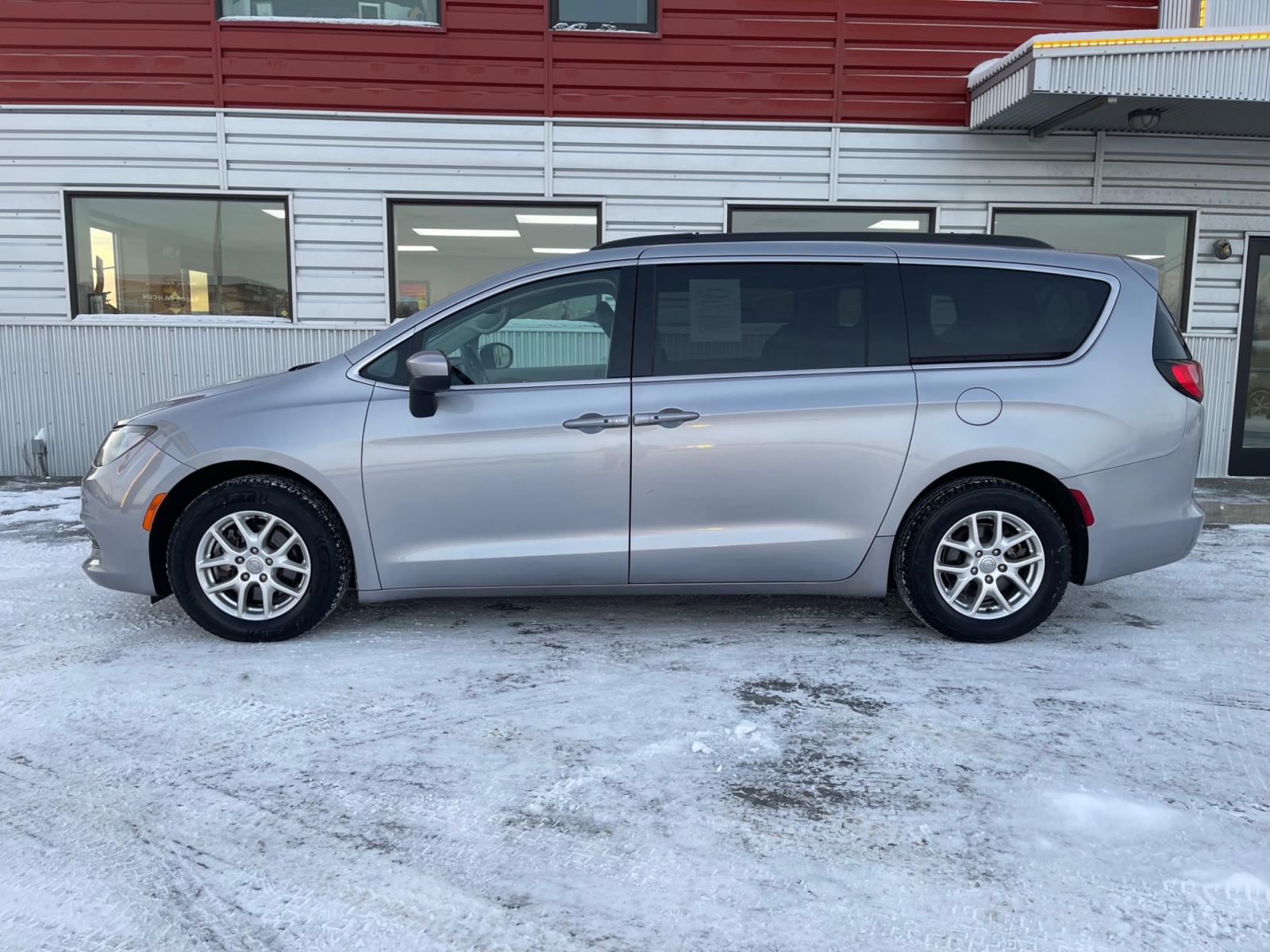 2020 Silver /Black Chrysler Voyager LXI (2C4RC1DG4LR) with an 3.6L V6 DOHC 24V engine, 9A transmission, located at 1960 Industrial Drive, Wasilla, 99654, (907) 376-5555, 61.573475, -149.400146 - Photo #2