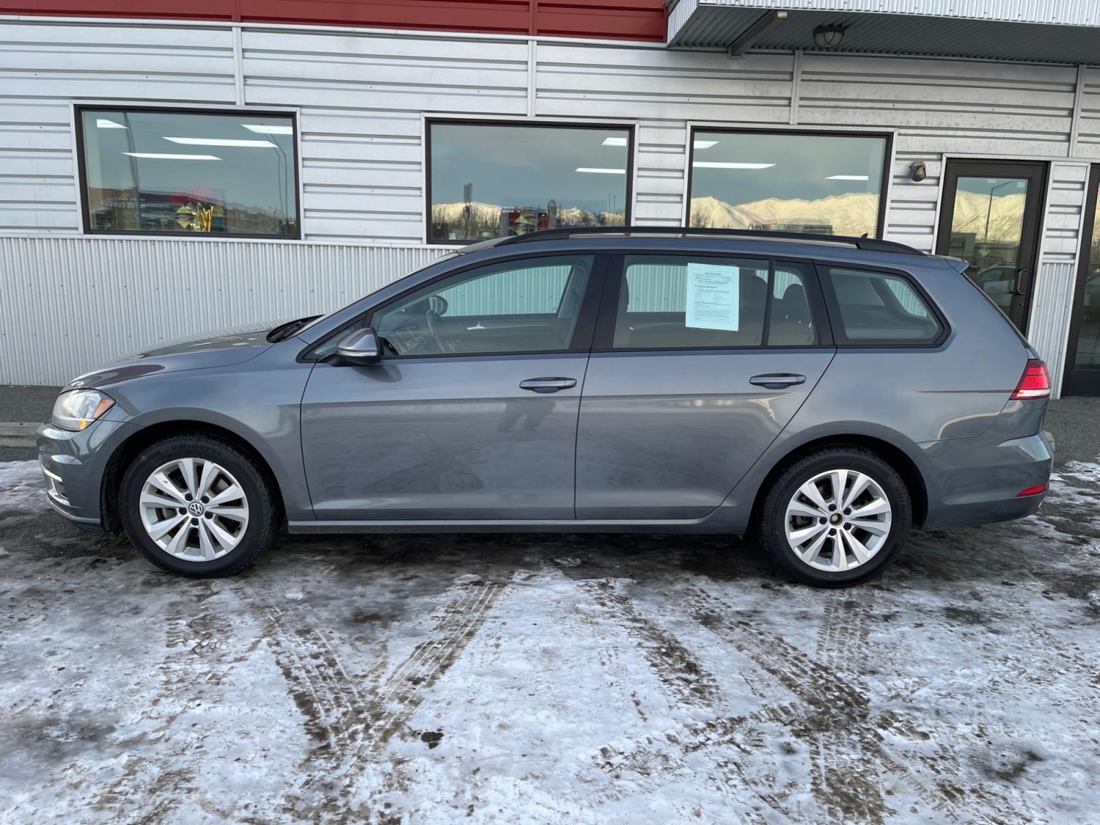 2019 Gray /Black Volkswagen Golf SportWagen 1.4T S 4Motion 6A (3VW117AU9KM) with an 1.8L L4 DOHC 16V engine, 6A transmission, located at 1960 Industrial Drive, Wasilla, 99654, (907) 376-5555, 61.573475, -149.400146 - Photo #2