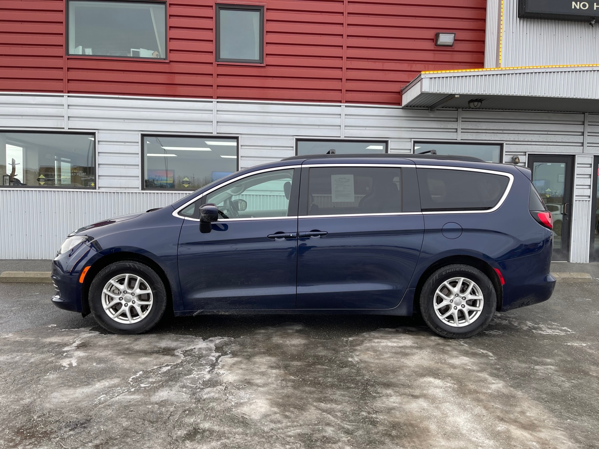 photo of 2020 Chrysler Voyager LXI