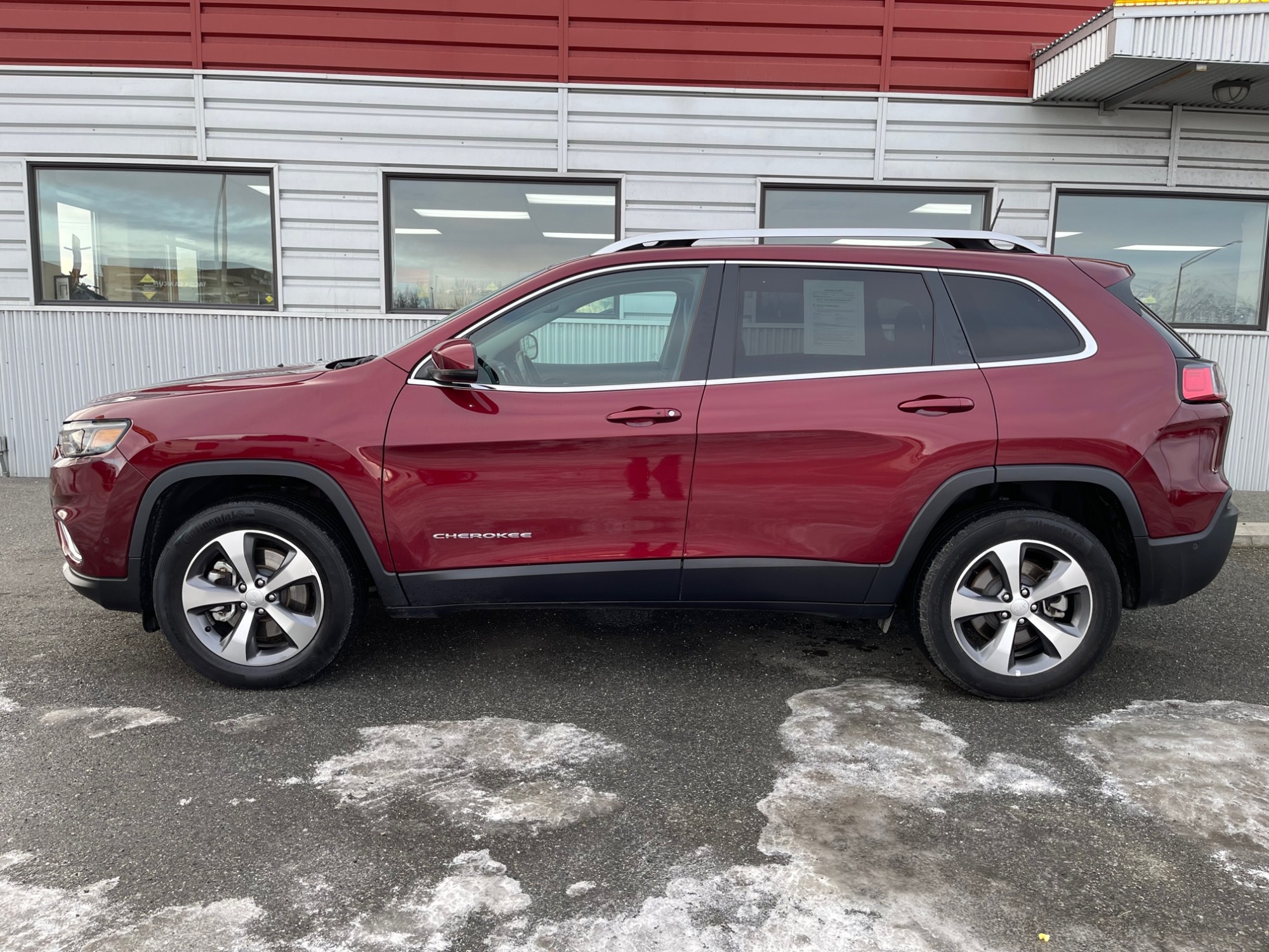 photo of 2021 Jeep Cherokee Limited 4WD