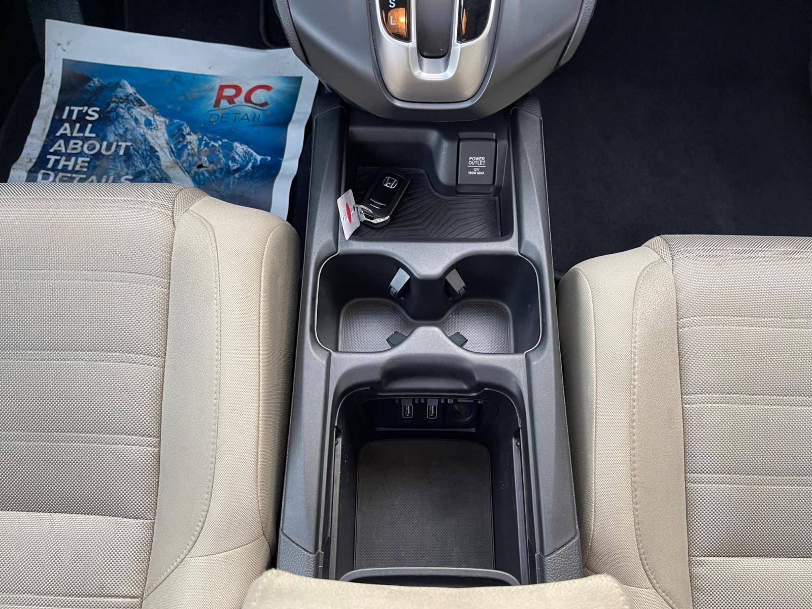 2019 White /Tan Honda CR-V EX AWD (7FARW2H53KE) with an 1.5L L4 16V DOHC TURBO engine, CVT transmission, located at 44152 Sterling Highway, Soldotna, 99669, (907) 262-5555, 60.484917, -151.062408 - Photo #14
