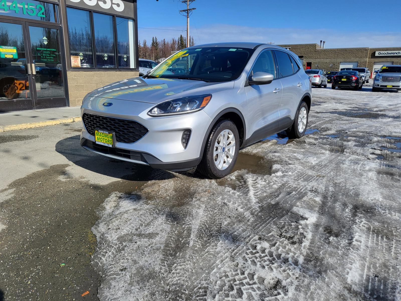 2020 Silver Ford Escape SE AWD (1FMCU9G68LU) with an 1.5L L3 engine, 6A transmission, located at 44152 Sterling Highway, Soldotna, 99669, (907) 262-5555, 60.484917, -151.062408 - Photo #2