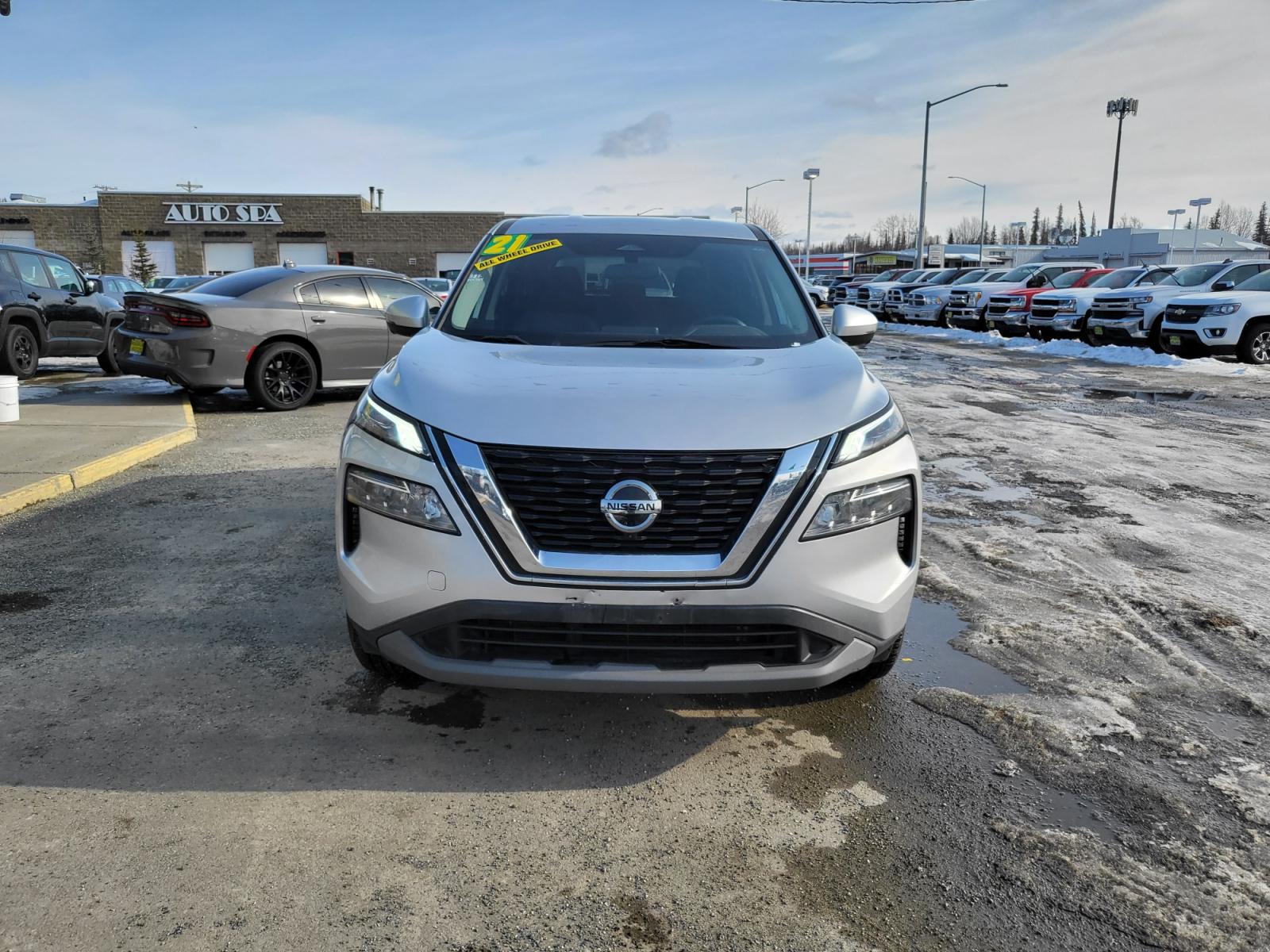 2021 Nissan Rogue SV AWD (5N1AT3BB0MC) with an 2.5L L4 DOHC 16V engine, CVT transmission, located at 44152 Sterling Highway, Soldotna, 99669, (907) 262-5555, 60.484917, -151.062408 - Photo #0