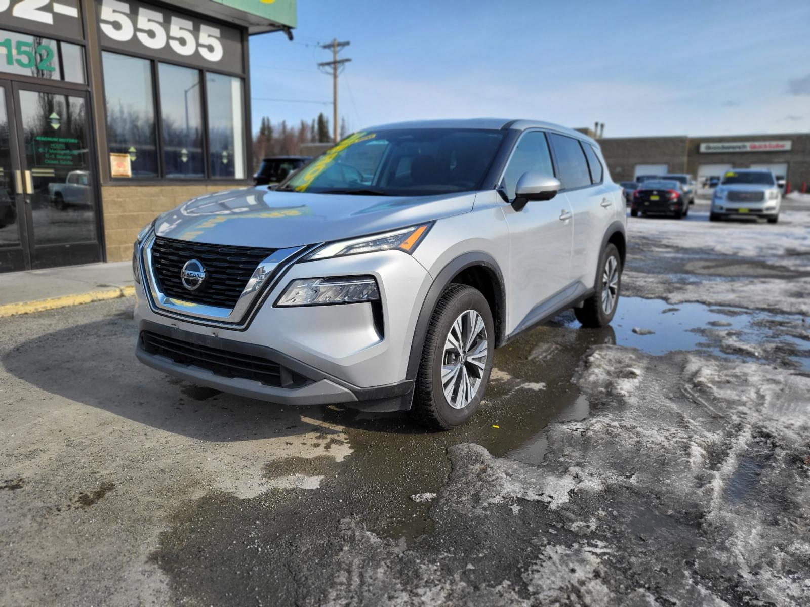 2021 Nissan Rogue SV AWD (5N1AT3BB0MC) with an 2.5L L4 DOHC 16V engine, CVT transmission, located at 44152 Sterling Highway, Soldotna, 99669, (907) 262-5555, 60.484917, -151.062408 - Photo #2