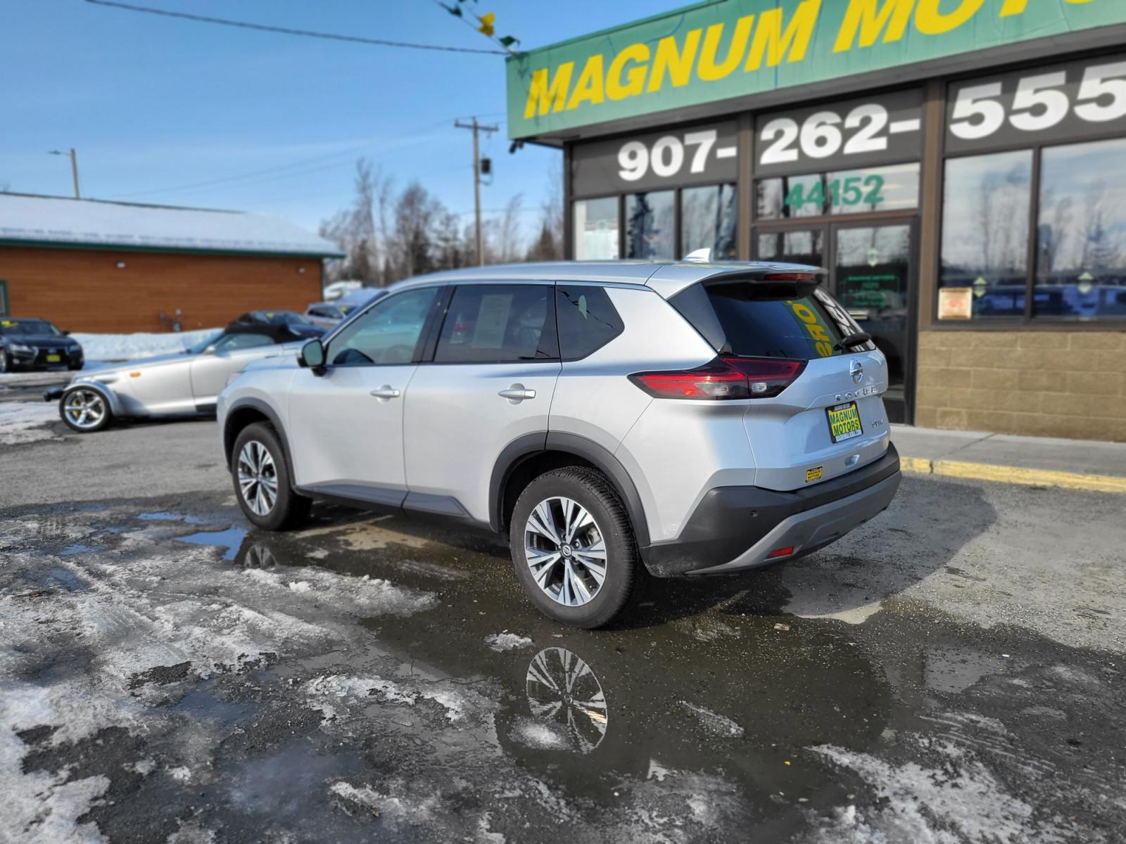 2021 Nissan Rogue SV AWD (5N1AT3BB0MC) with an 2.5L L4 DOHC 16V engine, CVT transmission, located at 44152 Sterling Highway, Soldotna, 99669, (907) 262-5555, 60.484917, -151.062408 - Photo #4