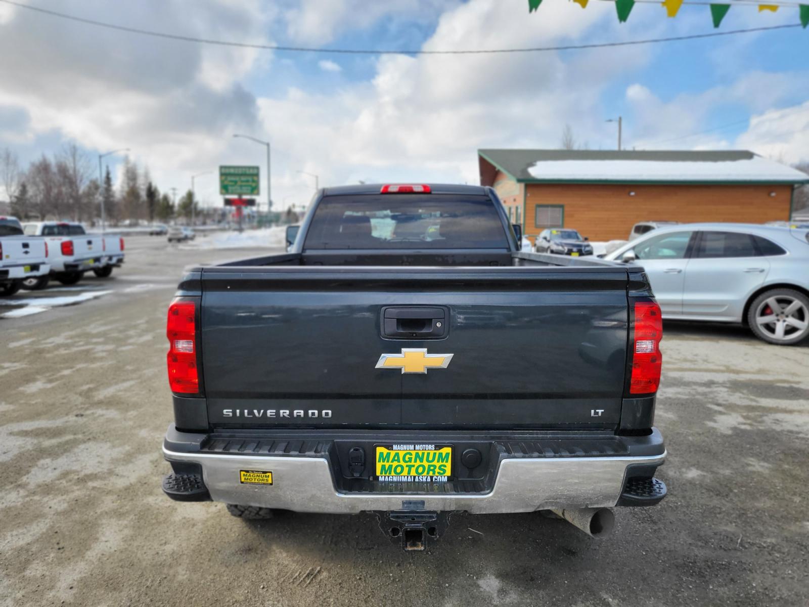 2019 GRAY /GRAY Chevrolet Silverado 2500HD LT (1GC1KSEY6KF) with an 6.6L V8 OHV 16V DIESEL engine, 6A transmission, located at 44152 Sterling Highway, Soldotna, 99669, (907) 262-5555, 60.484917, -151.062408 - Photo #4