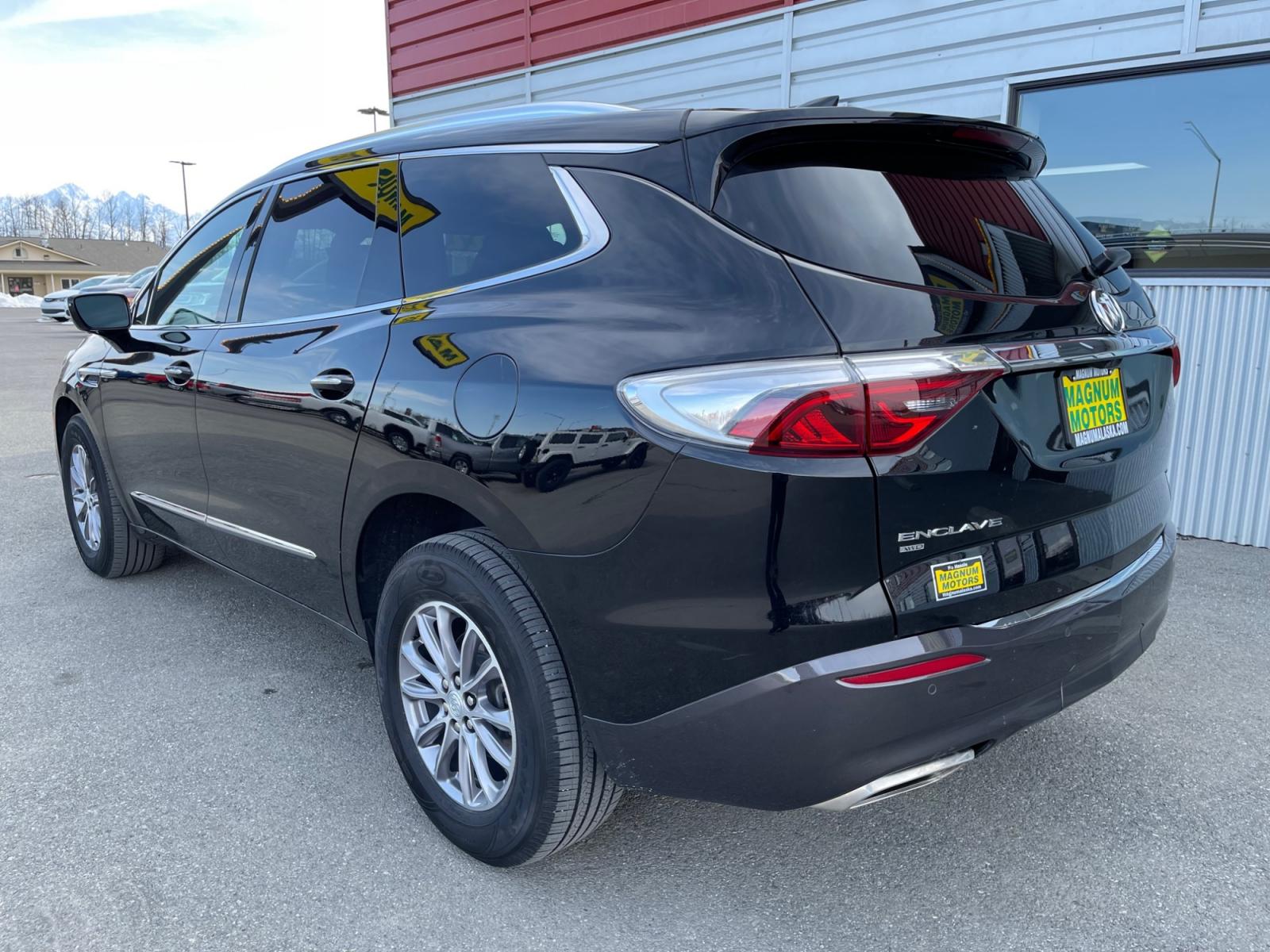 2022 Black /Gray Buick Enclave Premium AWD (5GAEVBKW0NJ) with an 3.6L V6 DOHC 24V engine, 9A transmission, located at 1960 Industrial Drive, Wasilla, 99654, (907) 376-5555, 61.573475, -149.400146 - Photo #3