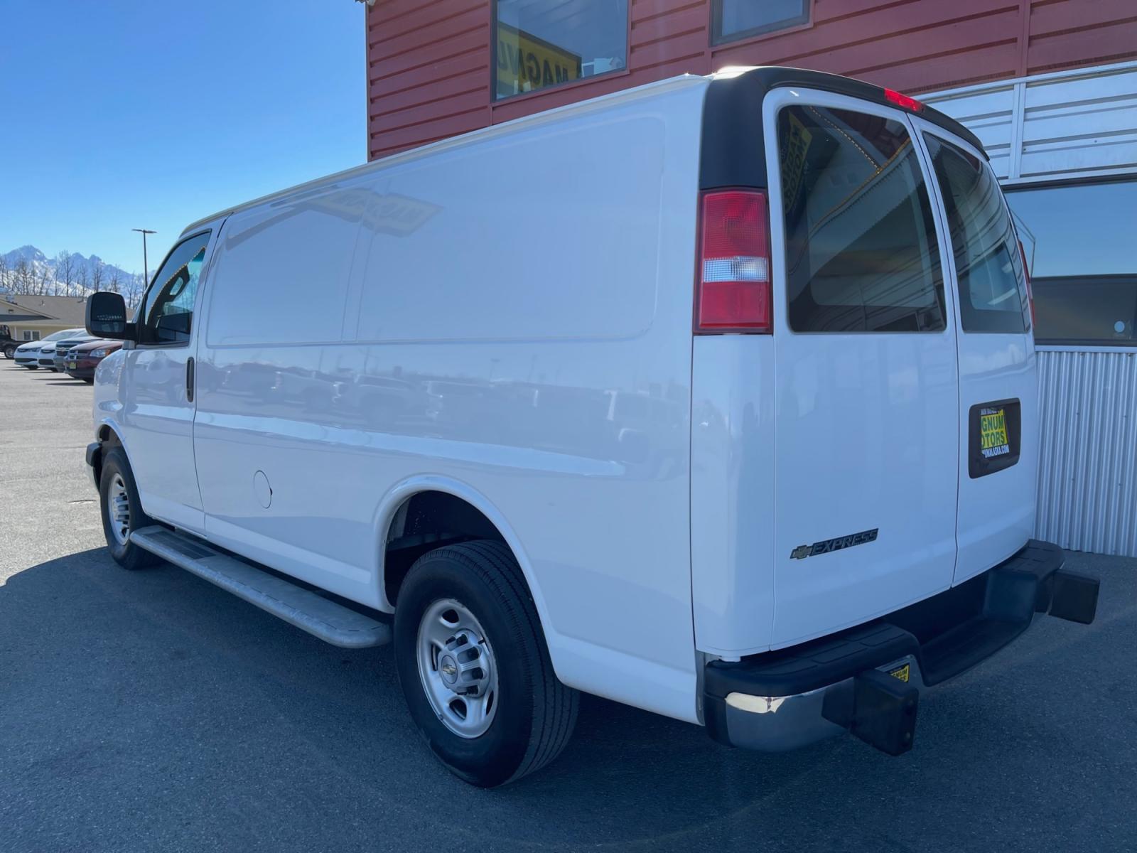 2020 White /Gray Chevrolet Express 2500 Cargo (1GCWGAFG9L1) with an 6.0L V8 OHV 16V FFV engine, 6A transmission, located at 1960 Industrial Drive, Wasilla, 99654, (907) 376-5555, 61.573475, -149.400146 - Photo #2