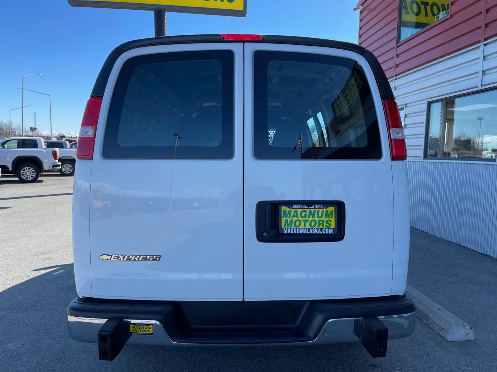 2020 White /Gray Chevrolet Express 2500 Cargo (1GCWGAFG9L1) with an 6.0L V8 OHV 16V FFV engine, 6A transmission, located at 1960 Industrial Drive, Wasilla, 99654, (907) 376-5555, 61.573475, -149.400146 - Photo #3