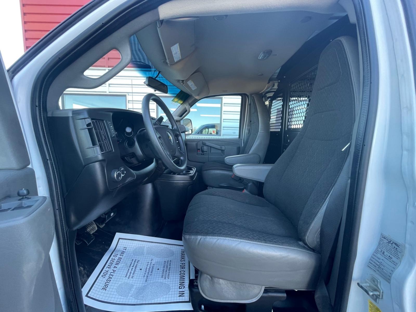 2020 White /Gray Chevrolet Express 2500 Cargo (1GCWGAFG7L1) with an 6.0L V8 OHV 16V FFV engine, 6A transmission, located at 1960 Industrial Drive, Wasilla, 99654, (907) 376-5555, 61.573475, -149.400146 - Photo #7