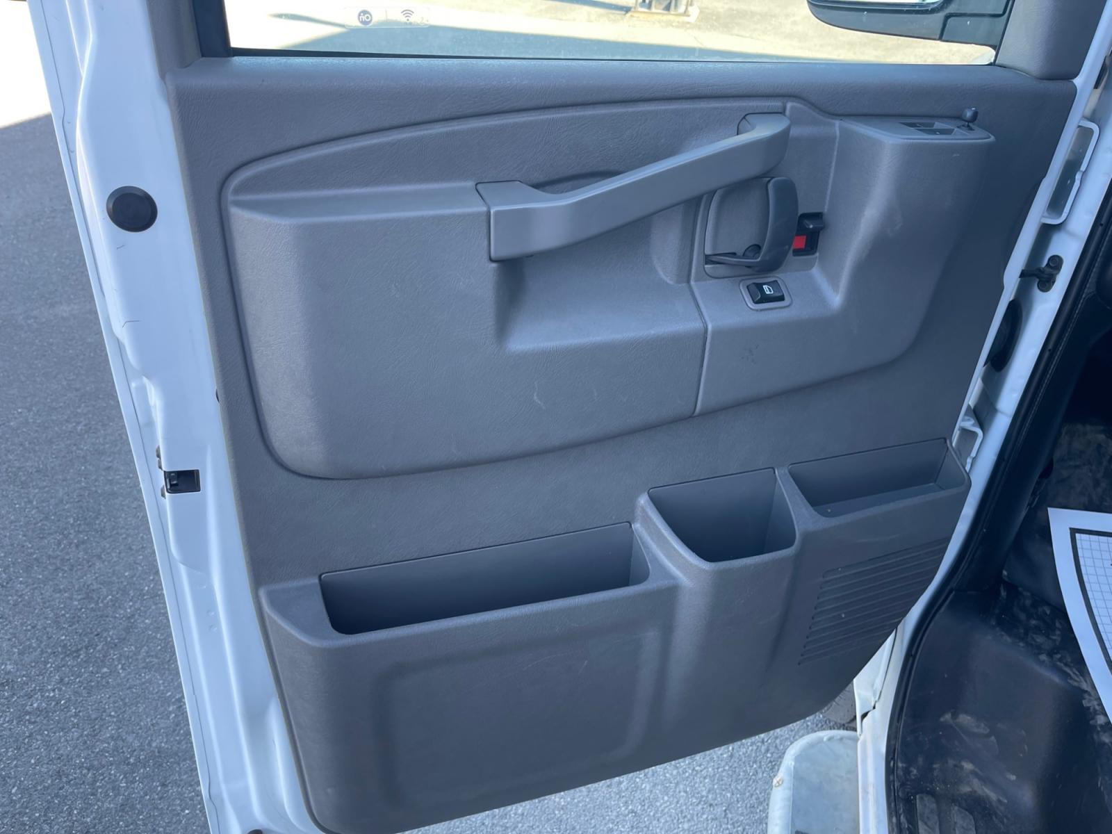 2020 White /Gray Chevrolet Express 2500 Cargo (1GCWGAFG7L1) with an 6.0L V8 OHV 16V FFV engine, 6A transmission, located at 1960 Industrial Drive, Wasilla, 99654, (907) 376-5555, 61.573475, -149.400146 - Photo #8