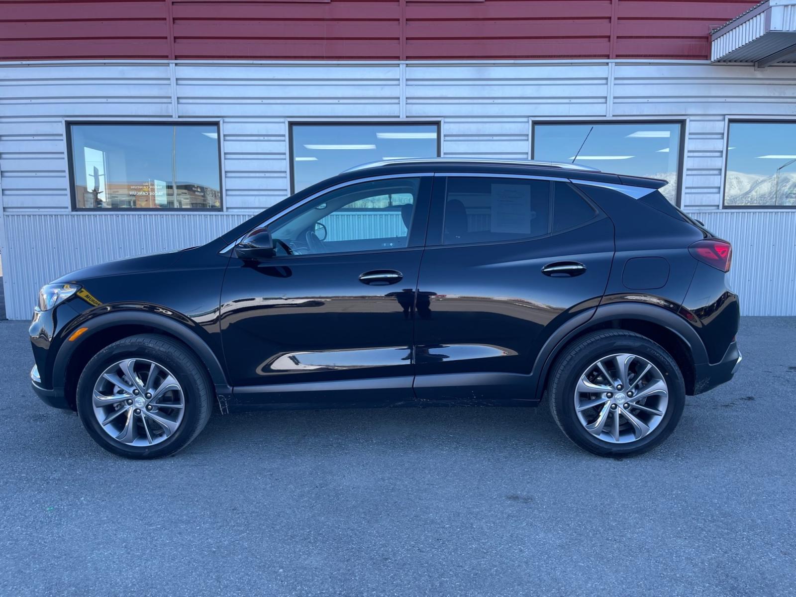2021 Black /Two-tone Buick Encore GX Essence AWD (KL4MMGSL9MB) with an 1.3L L3 TURBO engine, 9A transmission, located at 44152 Sterling Highway, Soldotna, 99669, (907) 262-5555, 60.484917, -151.062408 - Photo #3