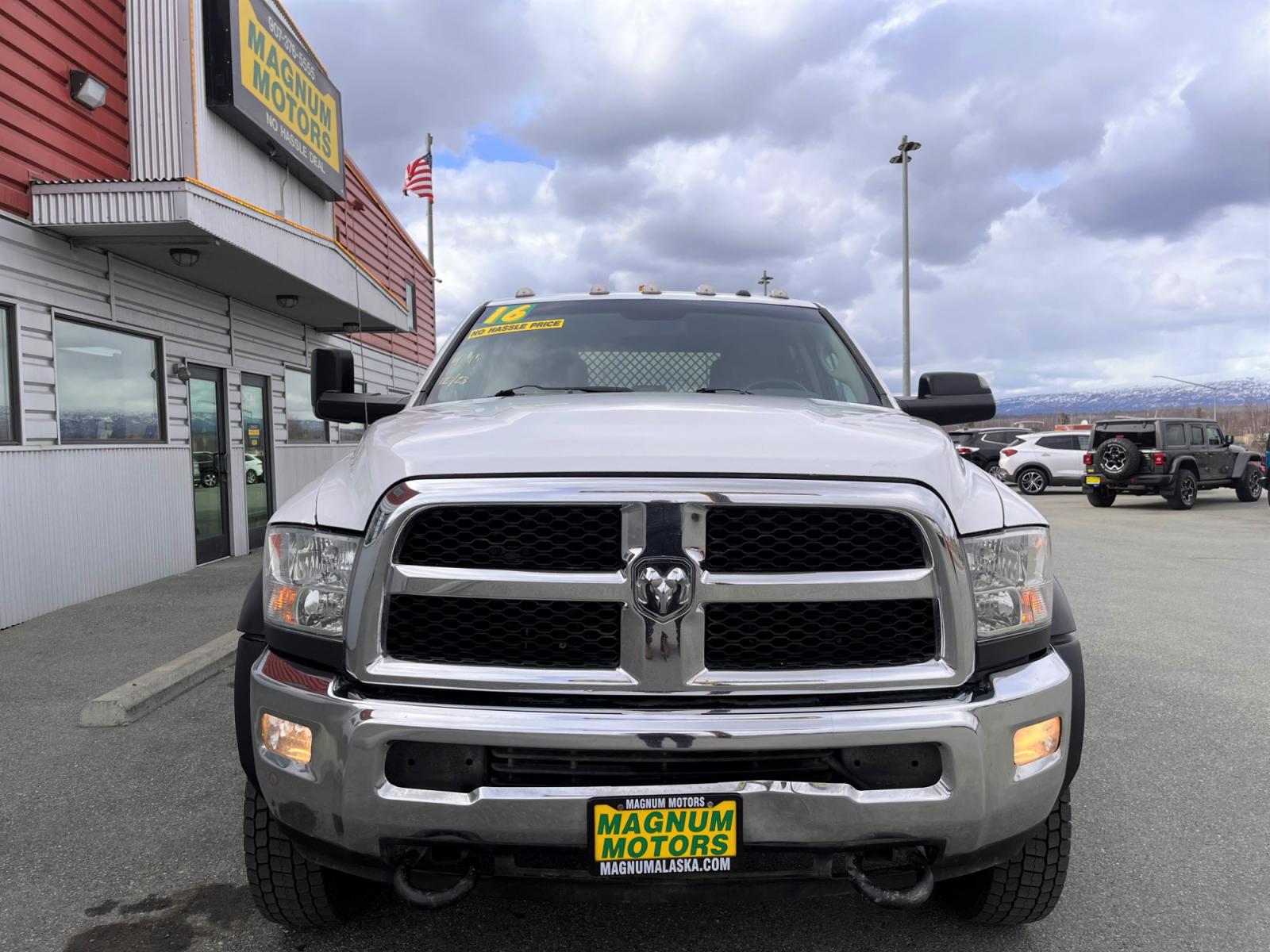 2016 White RAM 5500 Crew Cab LWB 4WD DRW (3C7WRNFJ3GG) with an 6.4L V8 OHV 16V engine, located at 1960 Industrial Drive, Wasilla, 99654, (907) 376-5555, 61.573475, -149.400146 - Photo #7