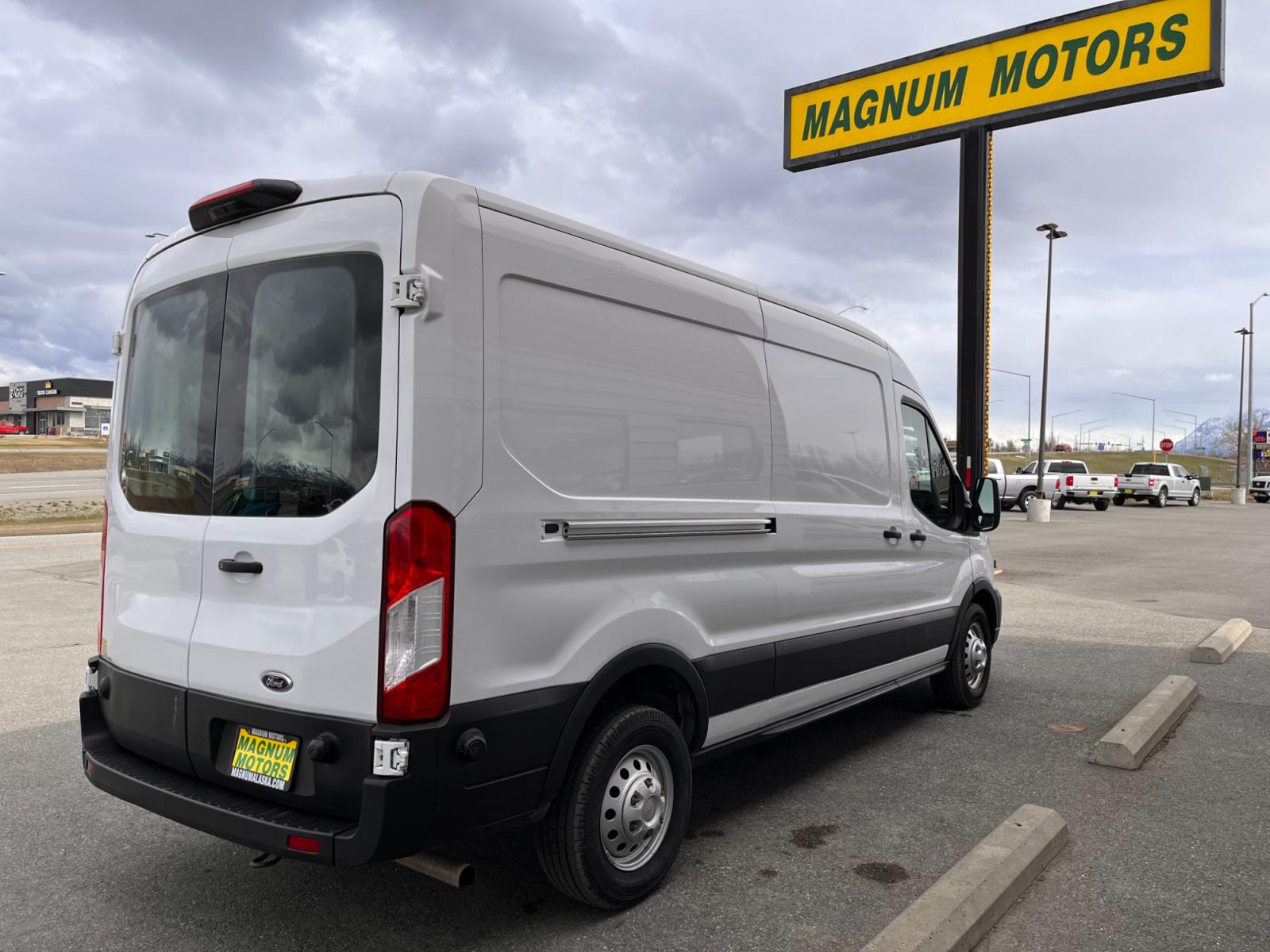 2020 Ford Transit 250 Van Med. Roof w/Sliding Pass. 148-in. WB (1FTBR2C84LK) with an 3.5L V6 DOHC 24V engine, 6A transmission, located at 1960 Industrial Drive, Wasilla, 99654, (907) 376-5555, 61.573475, -149.400146 - Photo #4
