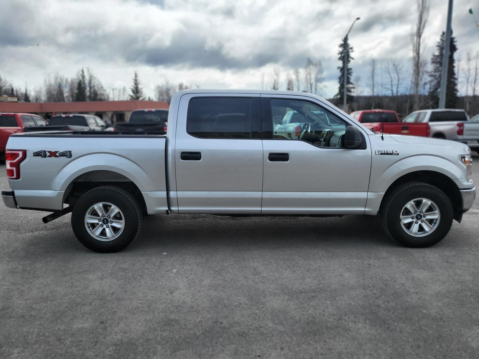 2018 Silver Ford F-150 XLT SuperCrew 6.5-ft. Bed 4WD (1FTEW1EP6JF) with an 2.7L V6 DOHC 24V engine, 6A transmission, located at 44152 Sterling Highway, Soldotna, 99669, (907) 262-5555, 60.484917, -151.062408 - Photo #6