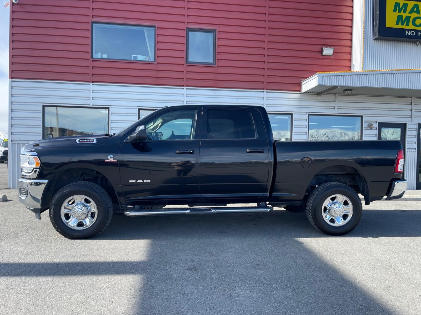 2020 Black /Gray RAM 2500 Big Horn Crew Cab SWB 4WD (3C6UR5DLXLG) with an 6.7L L6 OHV 24V TURBO DIESEL engine, 6A transmission, located at 1960 Industrial Drive, Wasilla, 99654, (907) 376-5555, 61.573475, -149.400146 - Photo #1