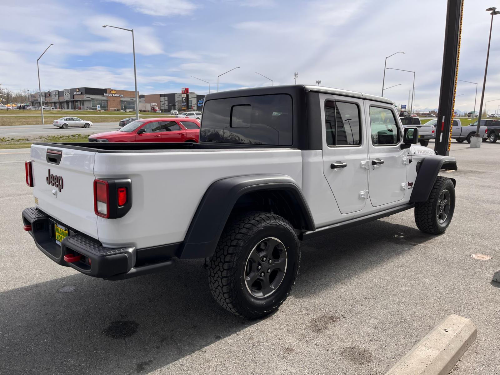 2020 Jeep Gladiator Rubicon (1C6JJTBG0LL) with an 3.6L V6 DOHC 24V engine, 6M transmission, located at 1960 Industrial Drive, Wasilla, 99654, (907) 376-5555, 61.573475, -149.400146 - Photo #5