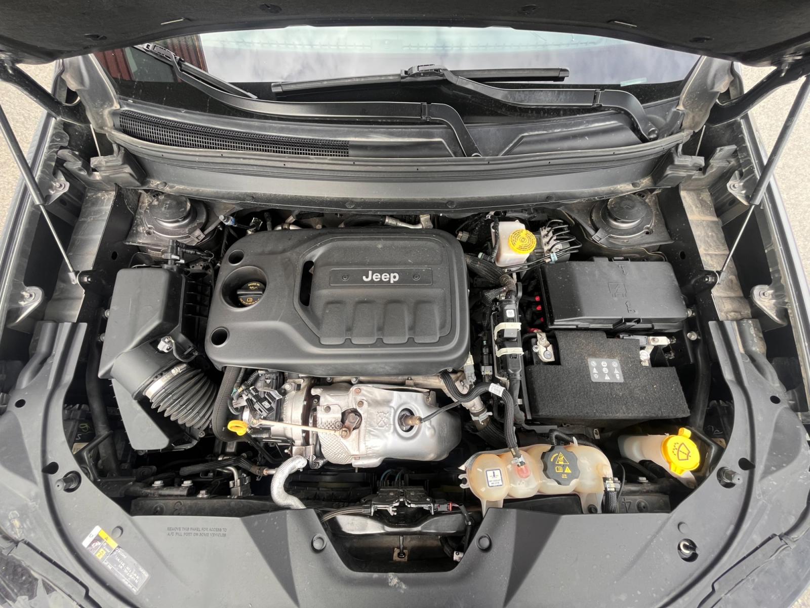 2019 Gray Jeep Cherokee Limited 4WD (1C4PJMDN1KD) with an 2.0L L4 DOHC 16V TURBO engine, 9A transmission, located at 1960 Industrial Drive, Wasilla, 99654, (907) 376-5555, 61.573475, -149.400146 - Photo #15