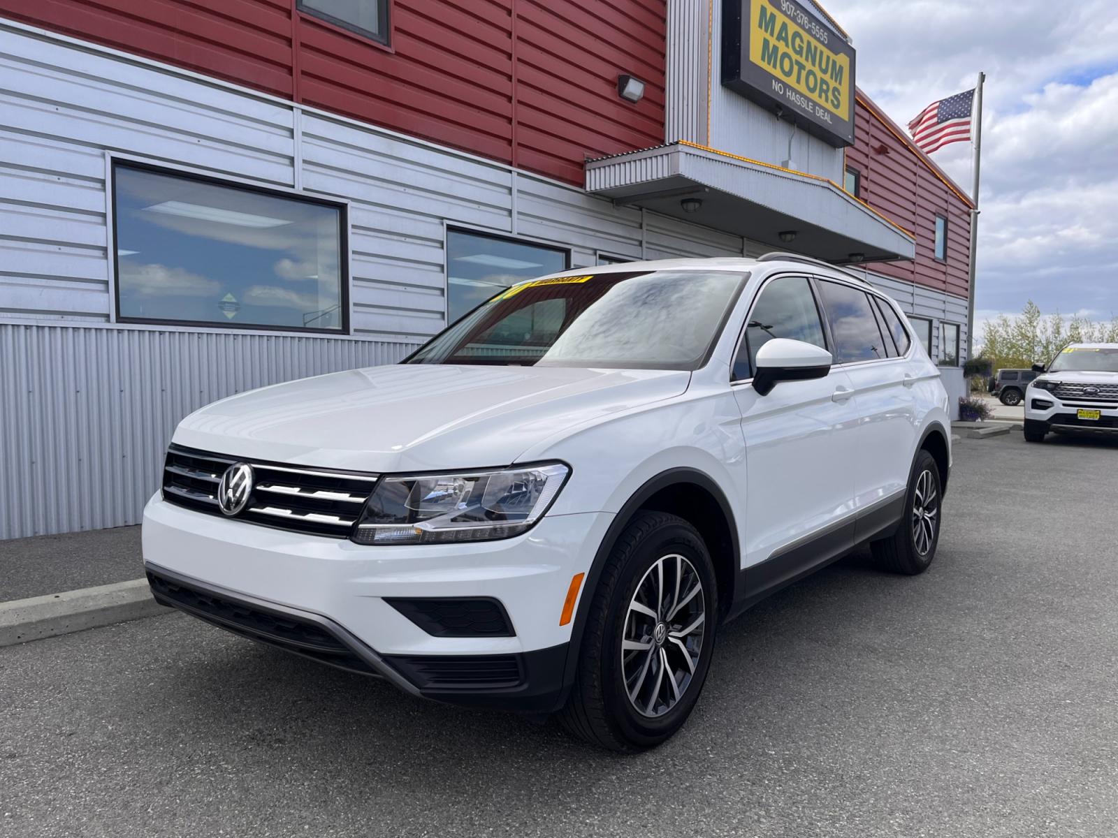 2020 Volkswagen Tiguan SE 4Motion AWD (3VV2B7AX8LM) with an 2.0L L4 DOHC 16V TURBO engine, 8A transmission, located at 1960 Industrial Drive, Wasilla, 99654, (907) 376-5555, 61.573475, -149.400146 - Photo #0