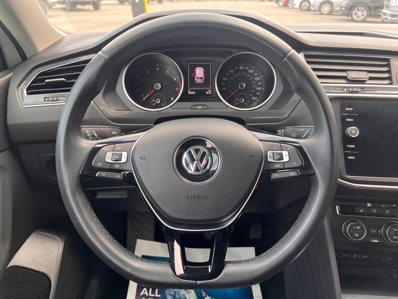2020 Volkswagen Tiguan SE 4Motion AWD (3VV2B7AX8LM) with an 2.0L L4 DOHC 16V TURBO engine, 8A transmission, located at 1960 Industrial Drive, Wasilla, 99654, (907) 376-5555, 61.573475, -149.400146 - Photo #13