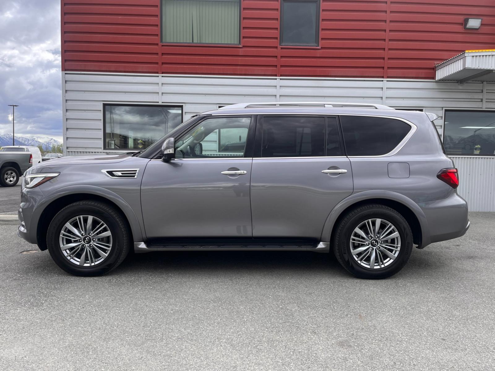 2021 Gray Infiniti QX80 Luxe 4WD (JN8AZ2AE5M9) with an 5.6L V8 DOHC 32V engine, 7A transmission, located at 1960 Industrial Drive, Wasilla, 99654, (907) 376-5555, 61.573475, -149.400146 - Photo #2