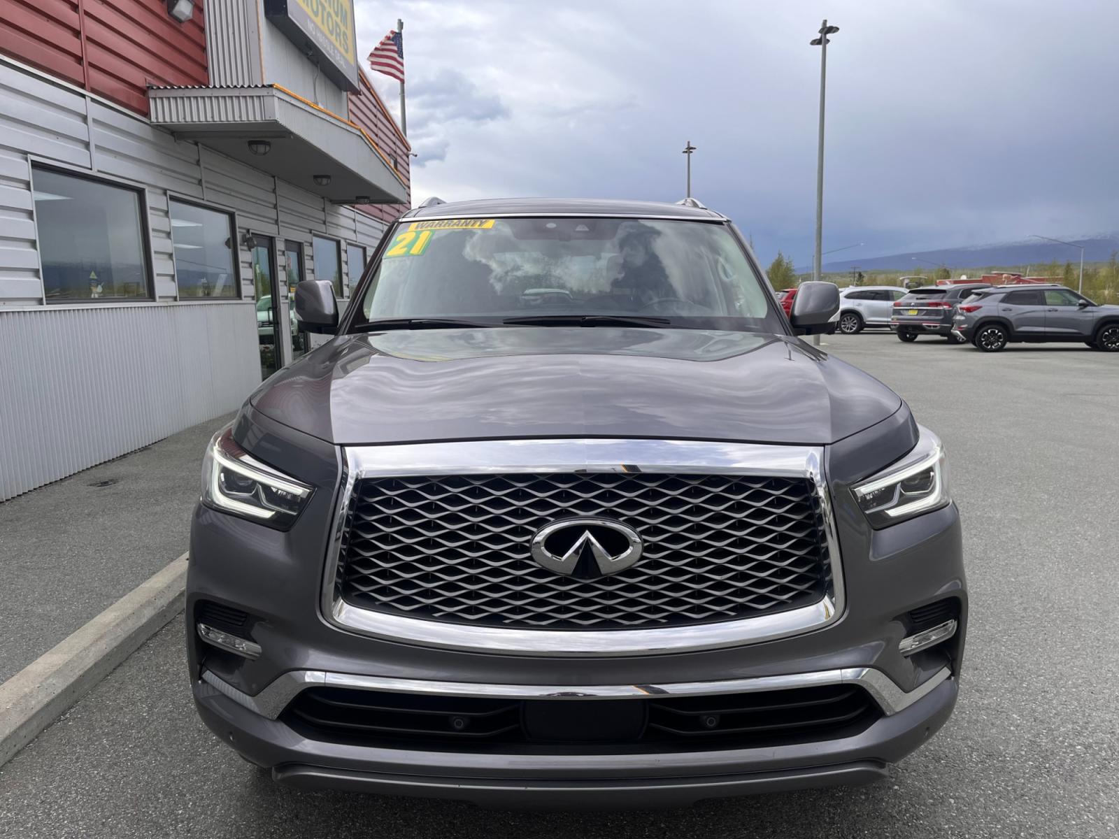 2021 Gray Infiniti QX80 Luxe 4WD (JN8AZ2AE5M9) with an 5.6L V8 DOHC 32V engine, 7A transmission, located at 1960 Industrial Drive, Wasilla, 99654, (907) 376-5555, 61.573475, -149.400146 - Photo #6