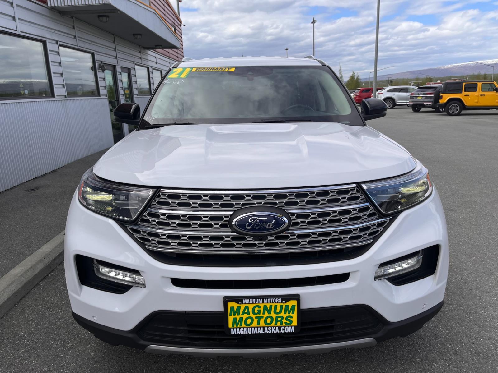 2021 White /white leather Ford Explorer Limited 4WD (1FMSK8FH9MG) with an 2.3L L4 DOHC 16V engine, 10A transmission, located at 44152 Sterling Highway, Soldotna, 99669, (907) 262-5555, 60.484917, -151.062408 - Photo #6
