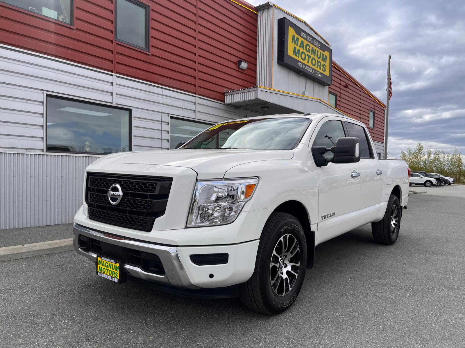 2021 White Nissan Titan SV Crew Cab 4WD (1N6AA1ED9MN) with an 5.6L V8 DOHC 32V engine, 9A transmission, located at 1960 Industrial Drive, Wasilla, 99654, (907) 376-5555, 61.573475, -149.400146 - Photo #0