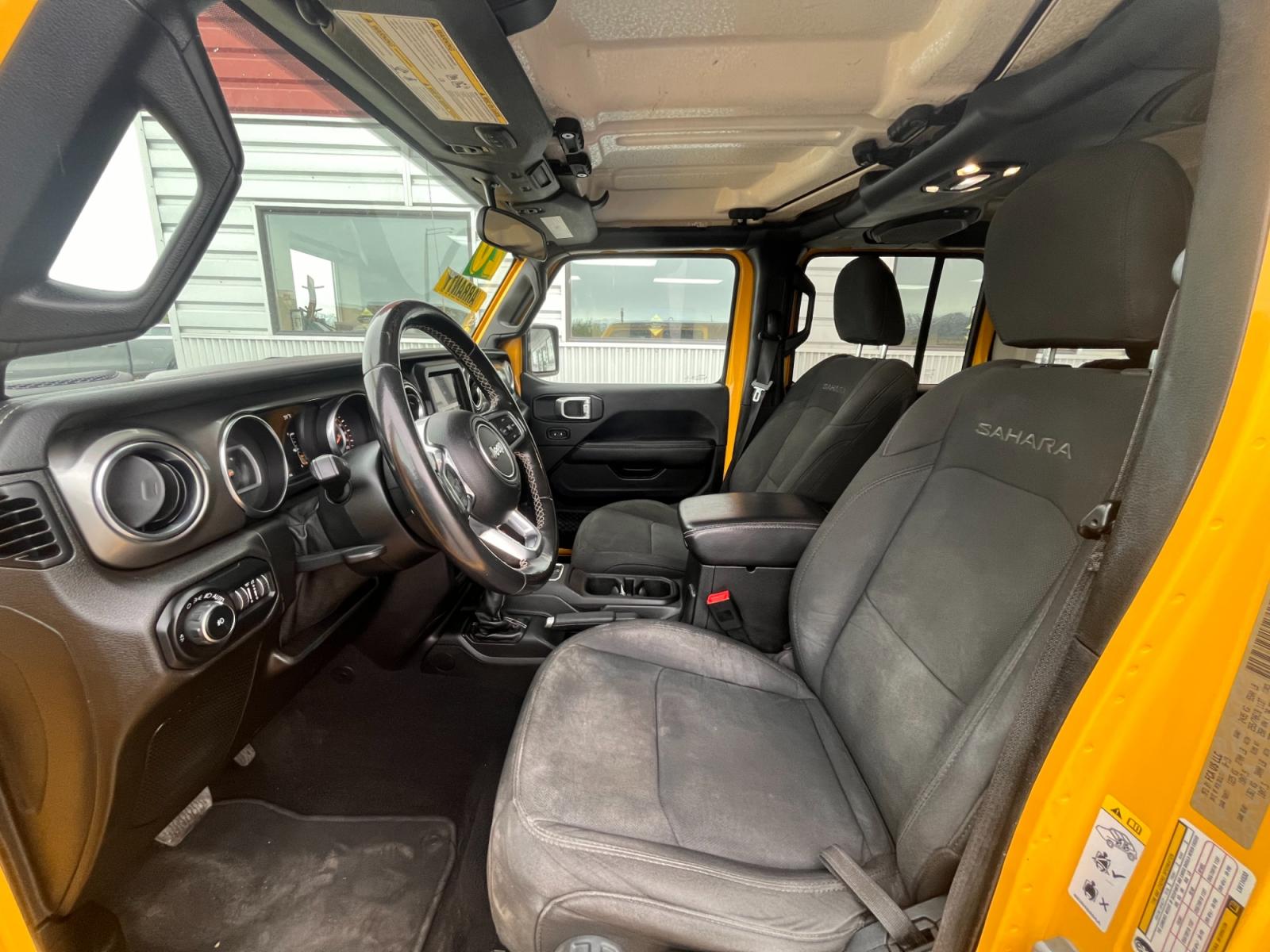 2020 Jeep Wrangler Unlimited Sahara (1C4HJXEN2LW) with an 2.0L L4 DOHC 16V TURBO engine, 6A transmission, located at 44152 Sterling Highway, Soldotna, 99669, (907) 262-5555, 60.484917, -151.062408 - Photo #9