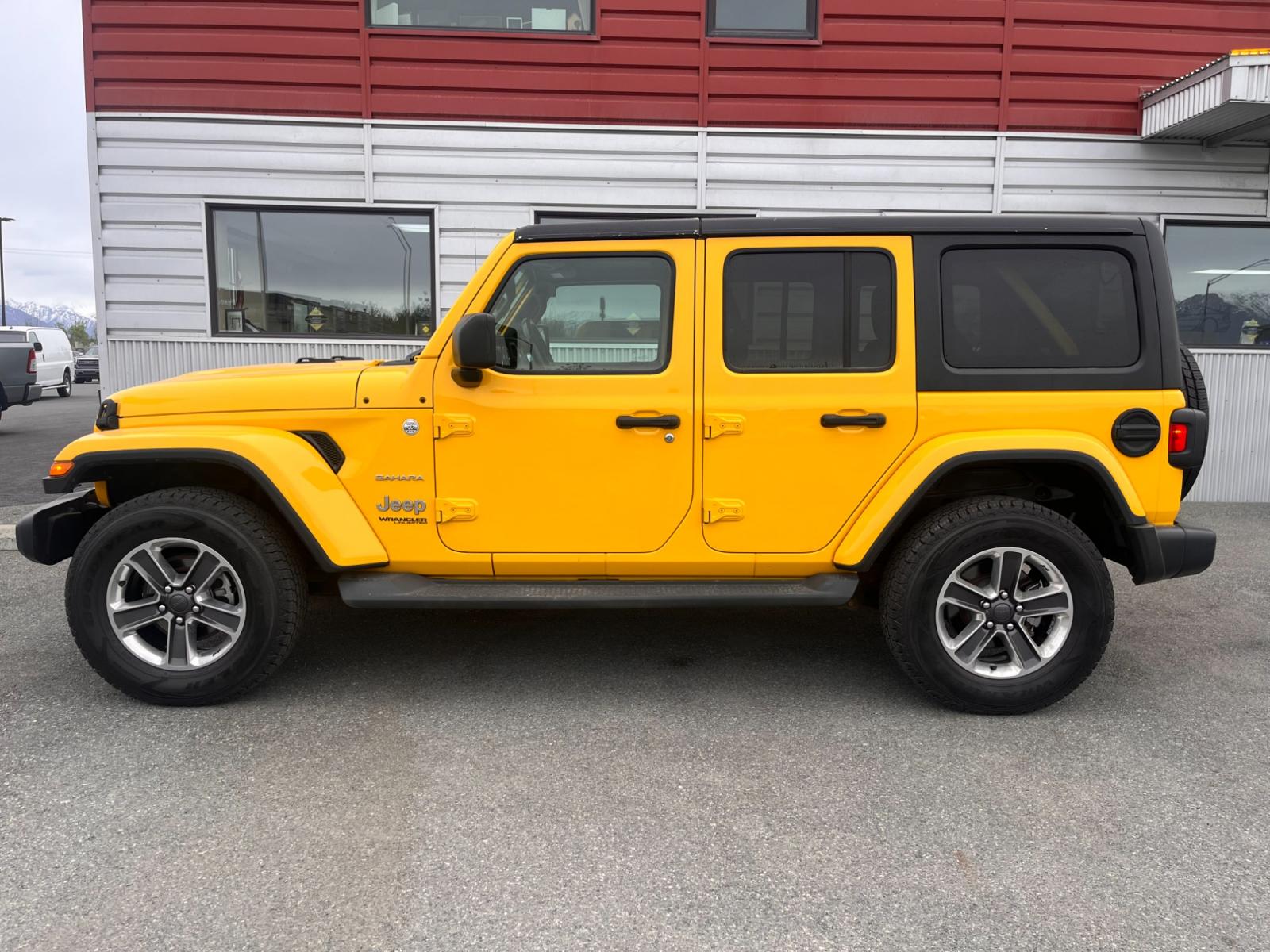 2020 Jeep Wrangler Unlimited Sahara (1C4HJXEN2LW) with an 2.0L L4 DOHC 16V TURBO engine, 6A transmission, located at 44152 Sterling Highway, Soldotna, 99669, (907) 262-5555, 60.484917, -151.062408 - Photo #2