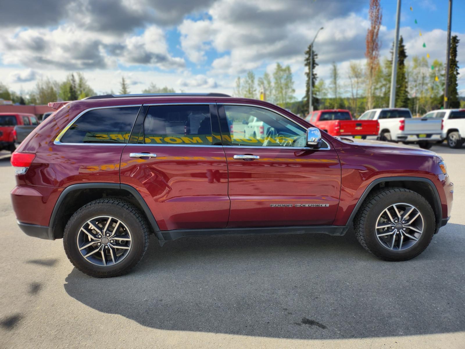 2019 Red /Black Nappa leather Jeep Grand Cherokee Limited 4WD (1C4RJFBG5KC) with an 3.6L V6 DOHC 24V engine, 8A transmission, located at 44152 Sterling Highway, Soldotna, 99669, (907) 262-5555, 60.484917, -151.062408 - JEEP GRAND CHEROKEE LIMITED 4X4 Exterior Color: Velvet Red Pearl–Coat Exterior Paint Interior Color: Black Interior Color Interior: Leather Trim Seats with Perforated Inserts Engine: 3.6–Liter V6 24–Valve VVT Engine Transmission: 8–Speed Automatic Transmission Advanced Multistage F - Photo #7