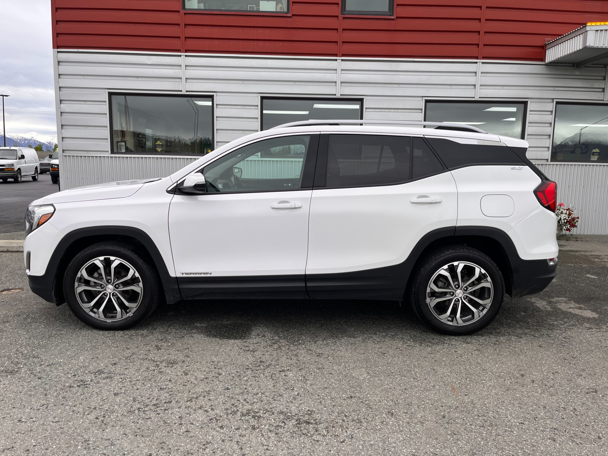 photo of 2021 GMC Terrain SLT AWD